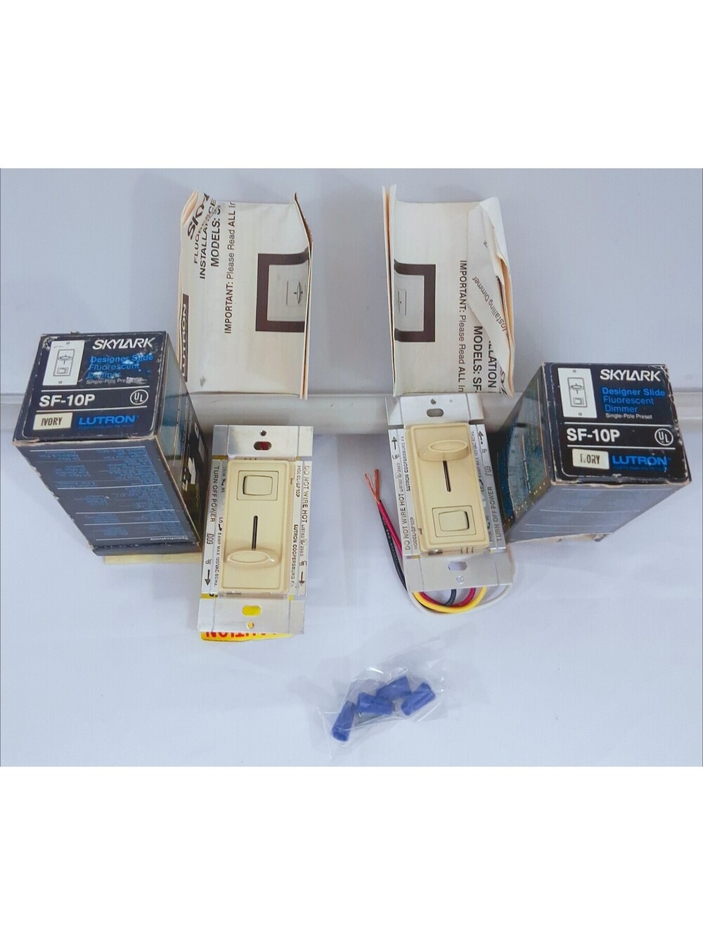 SKYARK Lutron SF-10P IVORY Lot 2 Designer Slide Fluorescent Dimmer Single Pole
